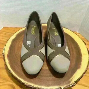 Beacon Comfort Well Two Toned Brown Tan Slip On Pumps Low Wedge Heel Size 11 W